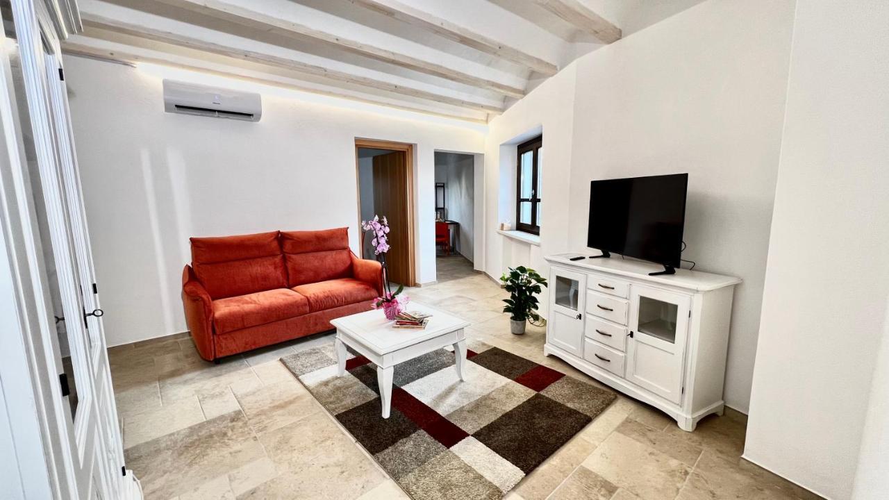 La Casa Di Natalie Apartamento Girasole Exterior foto